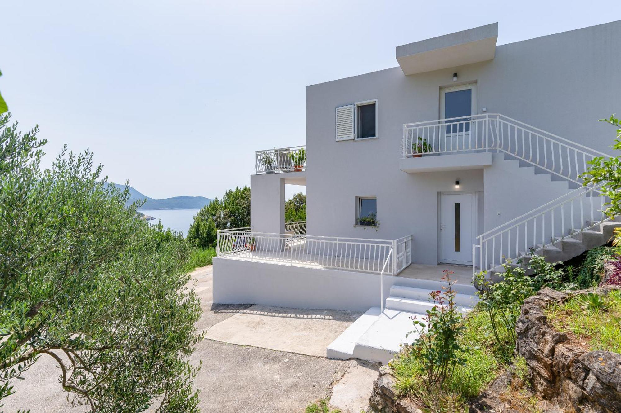 Apartment Konak Molunat Exterior photo